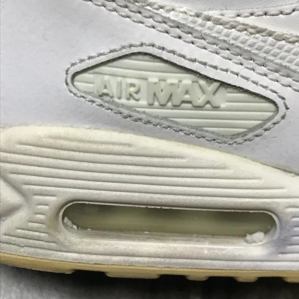 Nike Air Max 90 Triple White Youth Size 6Y Style 307793-167   - 224835 - Picture 10 of 12